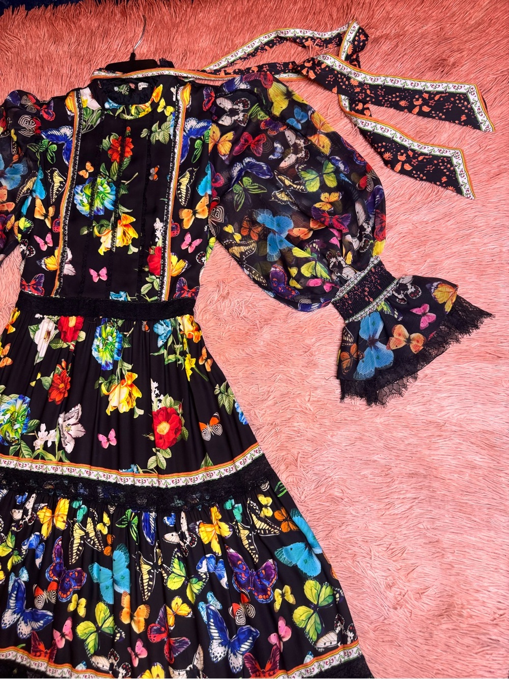 Alice + Olivia Camreigh Printed Blouson Sleeve Maxi Dress. Size 8 - Picture 7 of 17